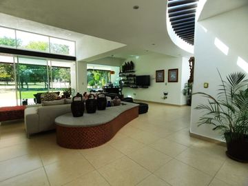 SE VENDE CASA DE UN PISO,CON 4 RECAMARAS Y VISTA AL CAMPO DE GOLF