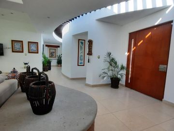 SE VENDE CASA DE UN PISO,CON 4 RECAMARAS Y VISTA AL CAMPO DE GOLF