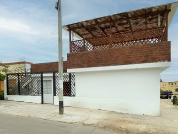 Se Vende Casa de palya con Piscina en San Bartolo de 124 m²