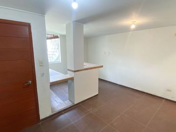 SE VENDE CASA