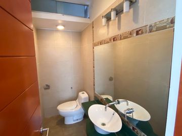 SE VENDE CASA