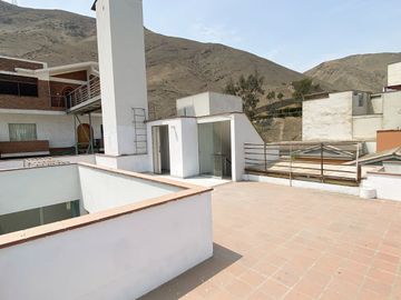 SE VENDE CASA