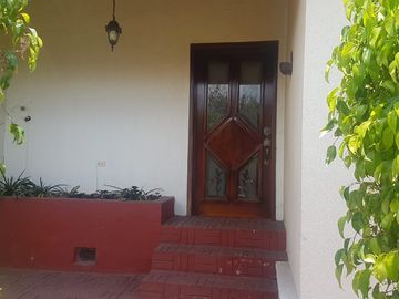 Hermosa casa en venta en la Urbanización Molinos del Viento sector Valle de los Chillos