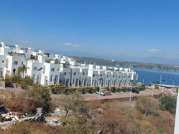 Club Nautico Departamento de 3 Recamaras 90 M2 de construccion con Vista Al Lago