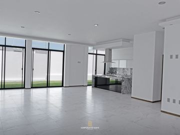 Casa en venta en Valle Imperial, Zapopan