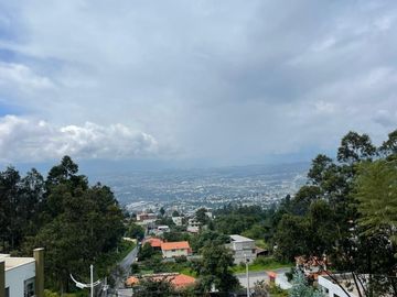 Casa de venta en San Juan de Cumbayá