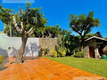Cuernavaca casa en venta estilo Hacienda Colonia Vista Hermosa 1 nivel , 4 recamaras