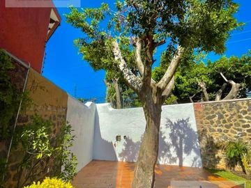 Cuernavaca casa en venta estilo Hacienda Colonia Vista Hermosa 1 nivel , 4 recamaras