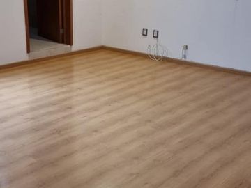 Espectacular casa en club de golf la loma, 4 recamaras y 4.5 baños.
