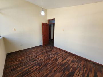 Vendo Casa Muy Bien Ubica a Unas Cuadras del Real Plaza Puruchuco