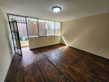Vendo Casa Muy Bien Ubica a Unas Cuadras del Real Plaza Puruchuco