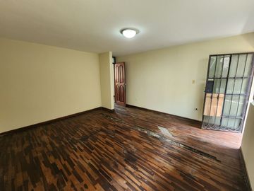 Vendo Casa Muy Bien Ubica a Unas Cuadras del Real Plaza Puruchuco