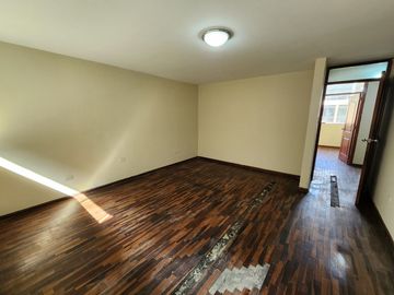 Vendo Casa Muy Bien Ubica a Unas Cuadras del Real Plaza Puruchuco
