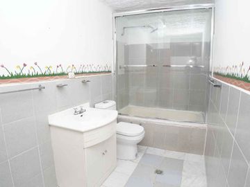 En Venta Casa Ubicada en Azogues Charasol