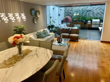 Venta de exclusivo e impecable  dpto. en Reynaldo de Vivanco de 215m2