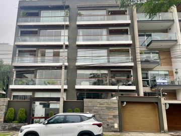 Venta de exclusivo e impecable  dpto. en Reynaldo de Vivanco de 215m2