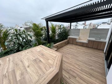 VENDO PENTHOUSE DE ESTRENO EN MIRAFLORES, NO PAGA ALCABALA