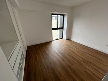 VENDO PENTHOUSE DE ESTRENO EN MIRAFLORES, NO PAGA ALCABALA