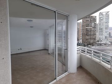 Venta departamento 3 Dormitorios. Edificio Punta Cavancha. Iquique