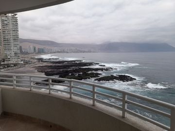 Venta departamento 3 Dormitorios. Edificio Punta Cavancha. Iquique