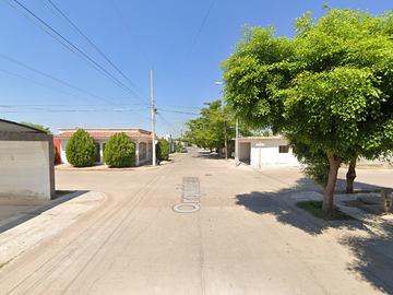 ¡¡Atención Inversionistas!! Venta de Casa en Remate Bancario, Col. Progreso San Rafael, Los Mochis.