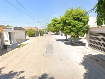 ¡¡Atención Inversionistas!! Venta de Casa en Remate Bancario, Col. Progreso San Rafael, Los Mochis.