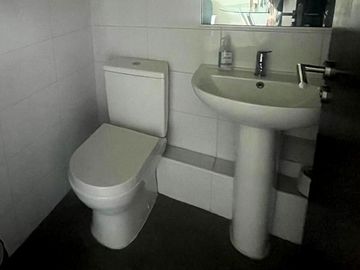Vendemos oficina en Edificio Business Center