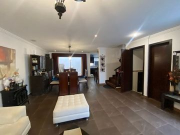 SE VENDE CASA EN RACAR - CUENCA, CDLA. EL ROSARIO
