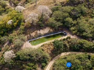 Se vende casa con terreno en el Parroquia El Tambo -Catamayo