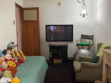 En venta casa estilo Colonial en la comuna de La Cisterna