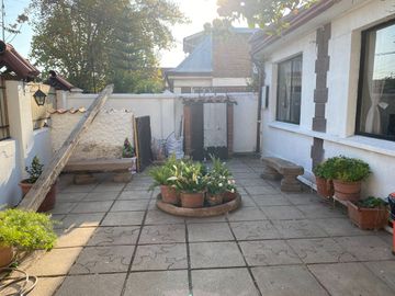 En venta casa estilo Colonial en la comuna de La Cisterna