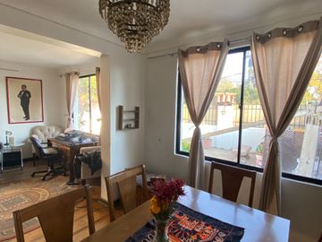 En venta casa estilo Colonial en la comuna de La Cisterna