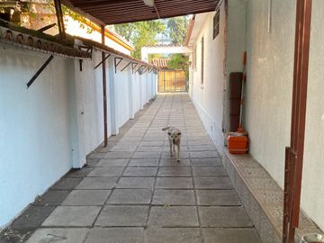 En venta casa estilo Colonial en la comuna de La Cisterna