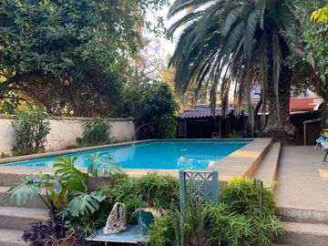 En venta casa estilo Colonial en la comuna de La Cisterna