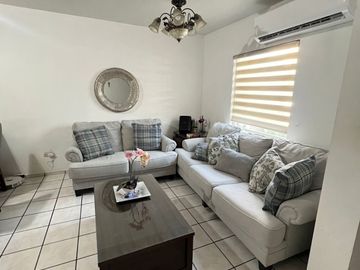 Casa en Venta en Colonia Staus al poniente de Hermosillo, Sonora