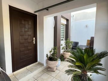 Casa en Venta en Colonia Staus al poniente de Hermosillo, Sonora