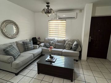 Casa en Venta en Colonia Staus al poniente de Hermosillo, Sonora