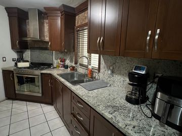 Casa en Venta en Colonia Staus al poniente de Hermosillo, Sonora