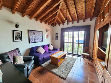 CASA COLONIAL EN EL CORAZÓN DE JURIQUILLA‼️ 5 RECÁMARAS COMPLETAS, UNA EN PLANTA BAJA‼️ ALBERCA PROPIA‼️
