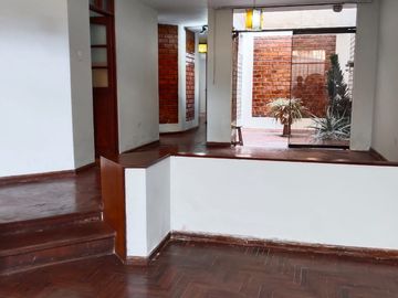 Amplia propiedad de 3 dormitorios en Salamanca - venta