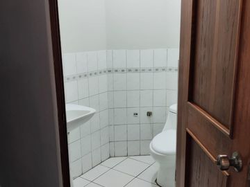 Amplia propiedad de 3 dormitorios en Salamanca - venta