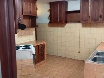 Amplia propiedad de 3 dormitorios en Salamanca - venta