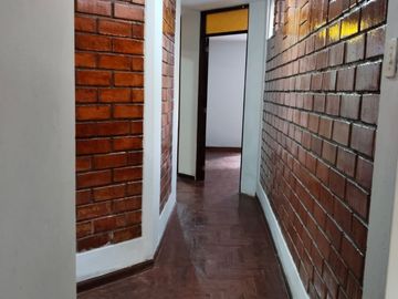 Amplia propiedad de 3 dormitorios en Salamanca - venta