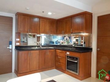 Fully furnished 1 Bedroom Condo for sale in The Shine Condo