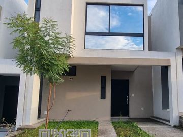 HERMOSA CASA EN VENTA ¡EN FRACC. CUMBRES, BOCA DEL RÍO, VERACRUZ!