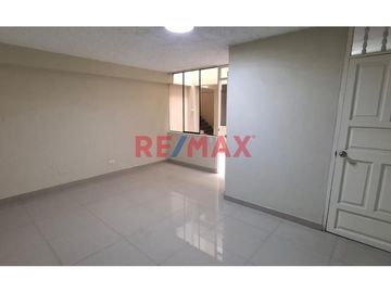 Vendo Local Comercial De 3 Pisos Mas Azotea En La Av Nicolas De Pierola A.C 364.96 M2