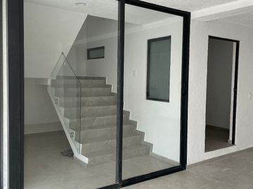 BAJA DE PRECIO !! OPORTUNIDAD CASA EN VENTA EN MONCAYO ZONA ESMERALDA. ATIZAPAN. NUEVA. CON CASA CLUB