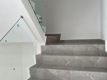 BAJA DE PRECIO !! OPORTUNIDAD CASA EN VENTA EN MONCAYO ZONA ESMERALDA. ATIZAPAN. NUEVA. CON CASA CLUB
