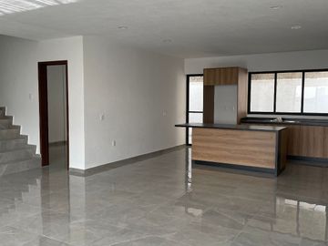 BAJA DE PRECIO !! OPORTUNIDAD CASA EN VENTA EN MONCAYO ZONA ESMERALDA. ATIZAPAN. NUEVA. CON CASA CLUB