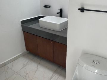 BAJA DE PRECIO !! OPORTUNIDAD CASA EN VENTA EN MONCAYO ZONA ESMERALDA. ATIZAPAN. NUEVA. CON CASA CLUB